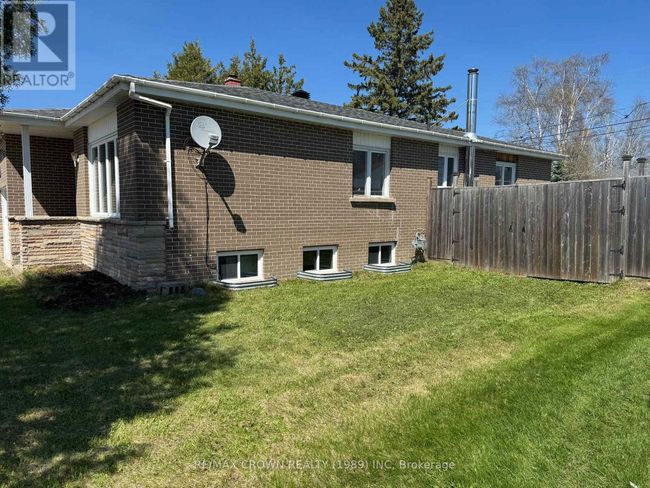 27 Ottawa St, House other with 3 bedrooms, 1 bathrooms and 3 parking in Kapuskasing ON | Image 49