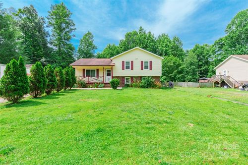 2675 Tablerock Rd, Lenoir, NC, 28645-8044 | Card Image