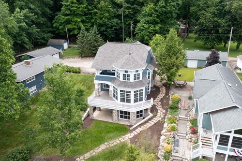 60757 Beechwood Ln, Cassopolis, MI, 49031-9302 | Card Image