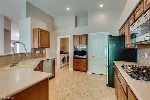 82 Rattlesnake Grass Ct, Henderson, NV, 89002-3313 | Card Image