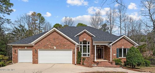 865 Diamondhead Dr S, Pinehurst, NC, 28374-9773 | Card Image