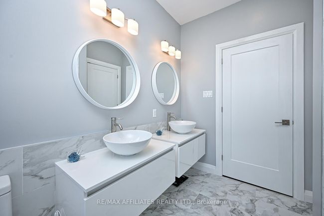 2064 Rosedale Road N, House other with 3 bedrooms, 3 bathrooms and 6 parking in Montague ON | Image 38