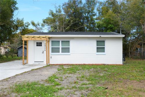 3935 Wells Street, ORLANDO, FL, 32805 | Card Image