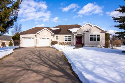 5002 Arrowhead Cir, Williamsburg, MI, 49690-9594 | Card Image