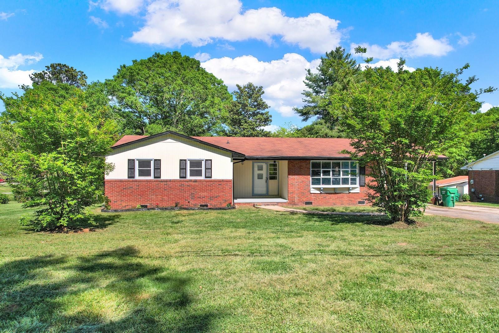 Buford St, Gaffney, SC 29341