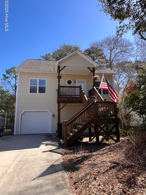 324 Live Oak St, Emerald Isle, NC, 28594-2825 | Card Image