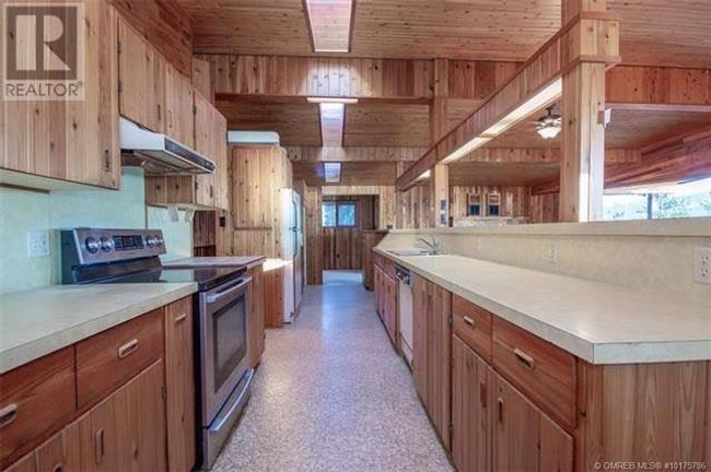 5305 Meadow Creek Cres, House other with 4 bedrooms, 3 bathrooms and 5 parking in Celista BC | Image 72