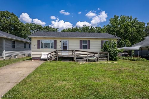 810 Leonard Avenue, Belpre, OH, 45714 | Card Image