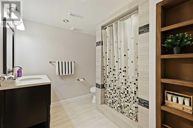 121 Hawkmere Pl, House other with 4 bedrooms, 4 bathrooms and 4 parking in Chestermere AB | Image 41