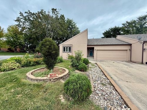211 Country Club Dr, Fort Dodge, IA, 50501-3014 | Card Image