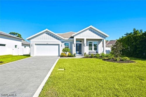 553 106th Ave N, Naples, FL, 34108-1845 | Card Image