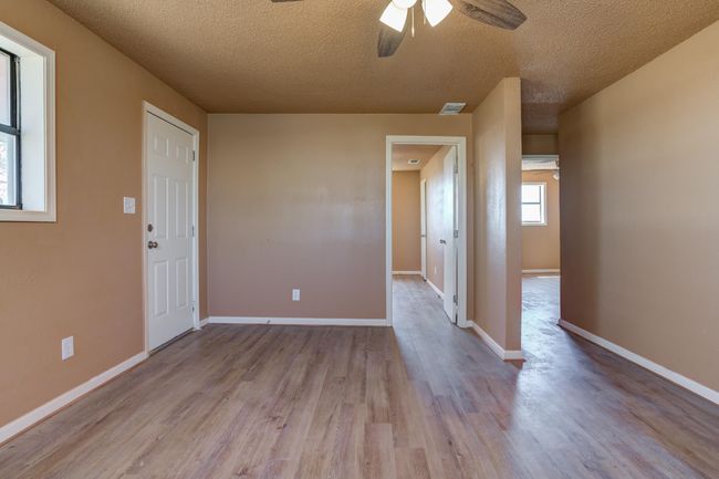 208 Avenue X, House other with 3 bedrooms, 2 bathrooms and null parking in Levelland TX | Image 8
