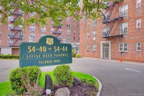 5u-54-44 Little Neck Pkwy, Little Neck, NY, 11362-2270 | Card Image