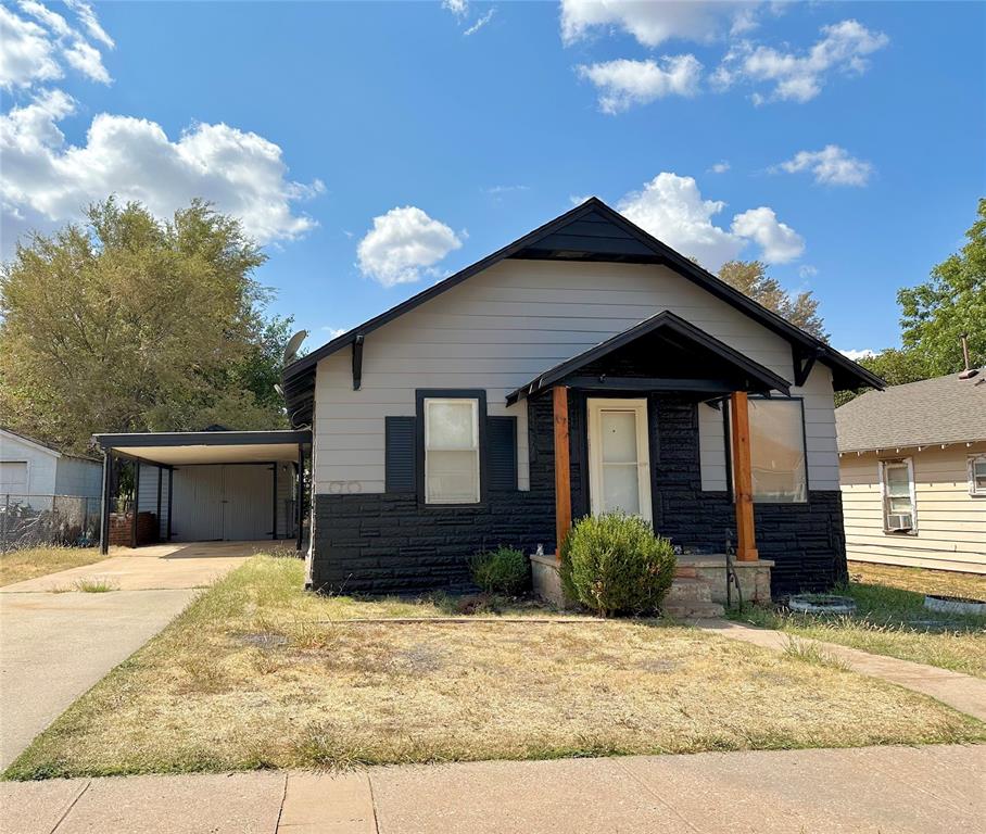 14th St, Clinton, OK 73601