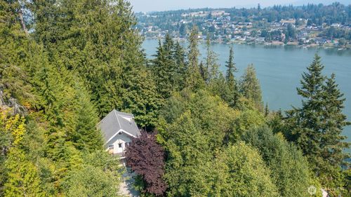 18776 W Big Lake Blvd, Mount Vernon, WA, 98274-8385 | Card Image