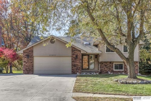 15041 Patterson Cir, Omaha, NE, 68137-5121 | Card Image