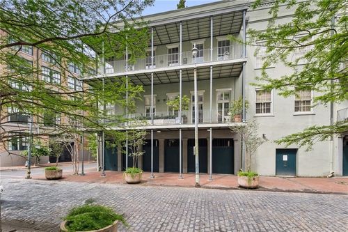 302-225 Girod St, New Orleans, LA, 70130-1685 | Card Image
