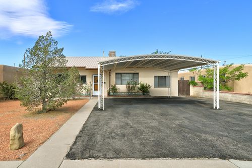 905 Georgia St Se, Albuquerque, NM, 87108-4947 | Card Image