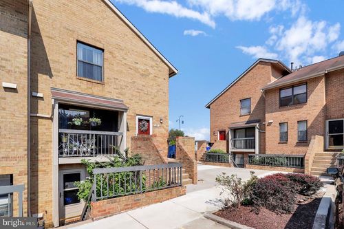 27 Dudley Ct, BETHESDA, MD, 20814-5428 | Card Image