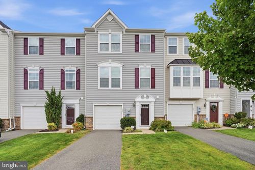 225 Tulip Ln, GILBERTSVILLE, PA, 19525-8101 | Card Image