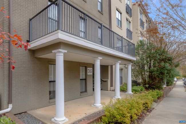 APT-3B - 745 Walker Sq, Condo with 1 bedrooms, 1 bathrooms and null parking in CHARLOTTESVILLE VA | Image 4