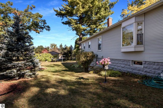 1037 E State St, House other with 2 bedrooms, 1 bathrooms and null parking in Traverse City MI | Image 19