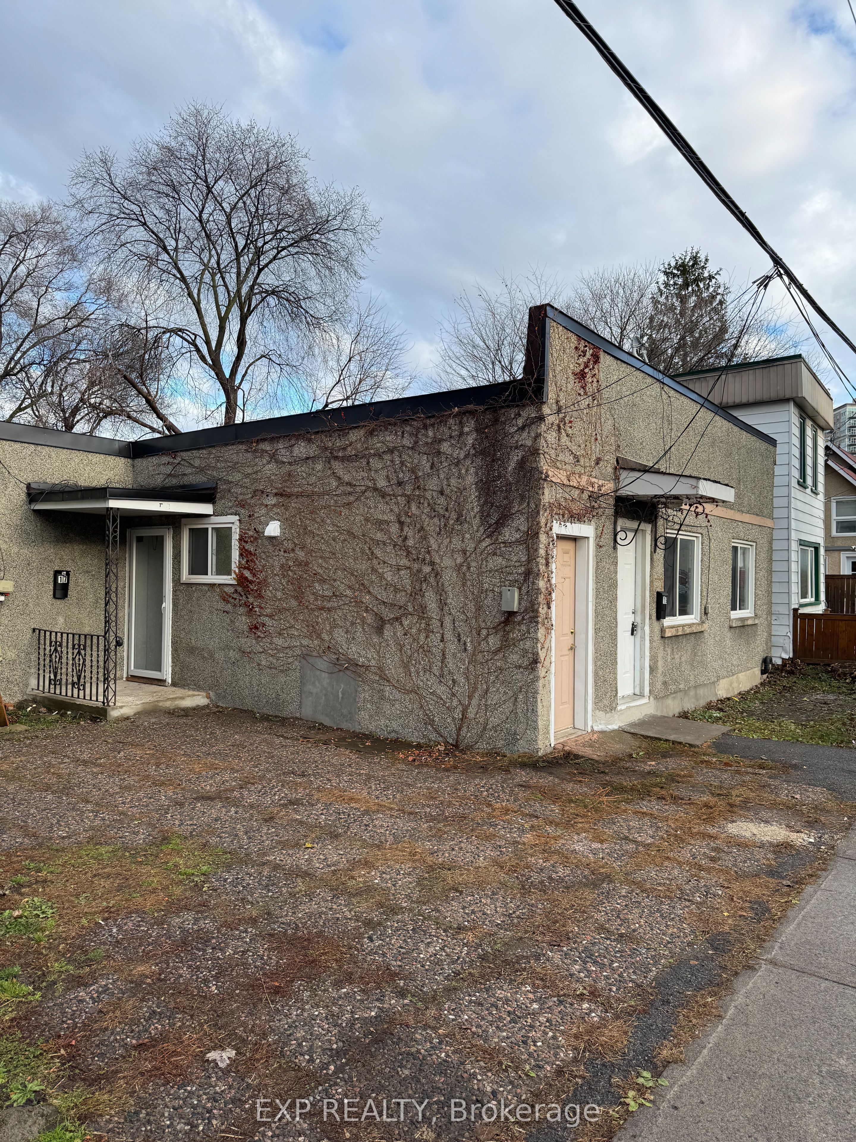Residential Lease in Vanier and Kingsview Park