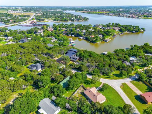 228 Rock Harbor Dr, Granbury, TX, 76048-2850 | Card Image