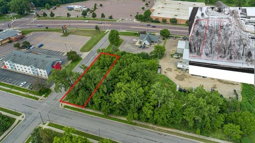 5 N Minnesota St, New Ulm, MN, 56073-1727 | Card Image