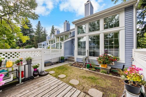 12-28 Berwick Crescent Nw, Calgary, AB, T3K1Y7 | Card Image