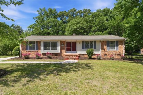 1606 W Cone Boulevard, Greensboro, NC, 27408 | Card Image