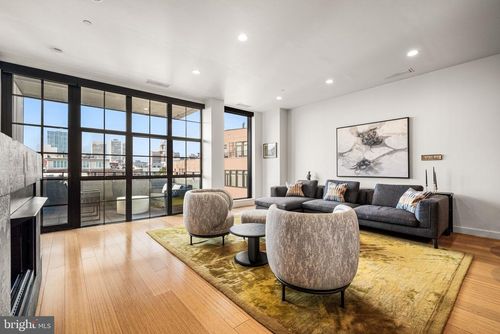 apt-504-108 Arch St, PHILADELPHIA, PA, 19106-2217 | Card Image