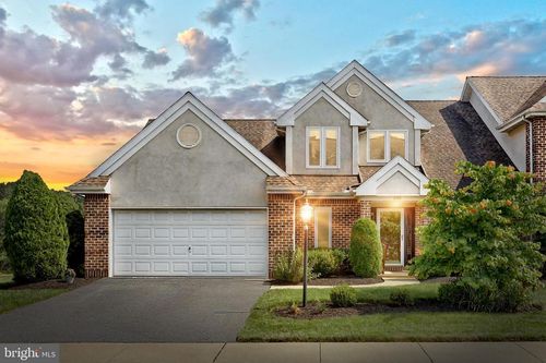 2764-2764 Fairway Dr, York, PA, 17402-9128 | Card Image