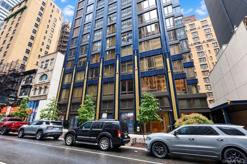 22f-135 E 47th St, New York, NY, 10017-2257 | Card Image
