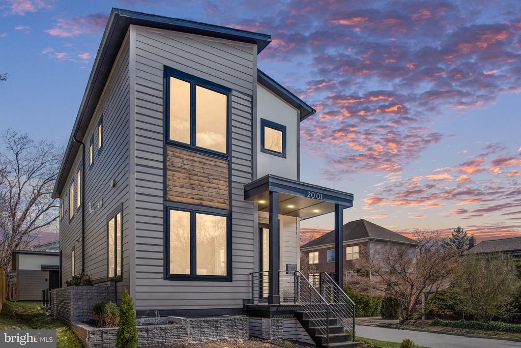 Residential in ARLINGTON 3