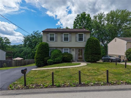 464 Tivoli Rd, Pittsburgh, PA, 15239-2830 | Card Image