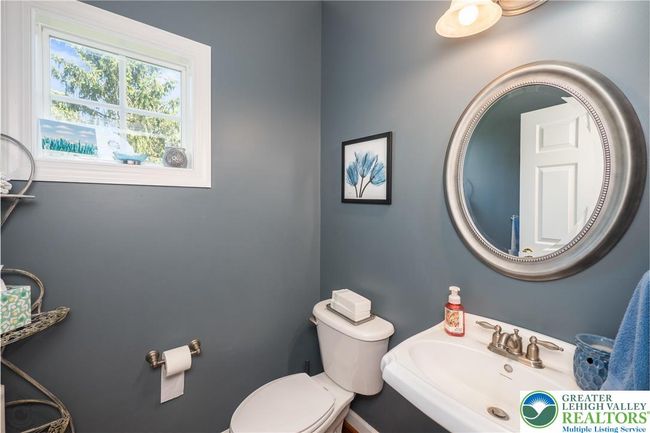 2307 Blackledge Dr, House other with 4 bedrooms, 5 bathrooms and null parking in Quakertown PA | Image 19
