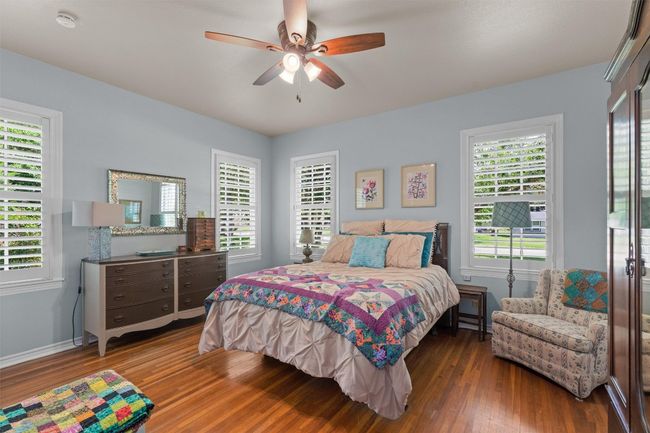 1922 W Lake Dr, House other with 3 bedrooms, 2 bathrooms and 6 parking in Taylor TX | Image 20