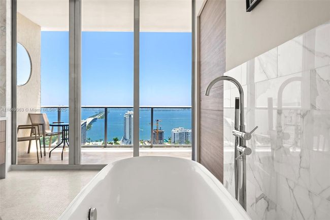 PH207 - 3470 E Coast Ave, Condo with 3 bedrooms, 3 bathrooms and null parking in MIAMI FL | Image 48