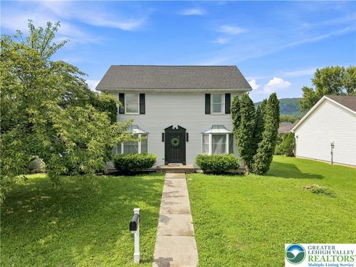 302 Delaware Ave, WIND GAP, PA, 18091-1266 | Card Image