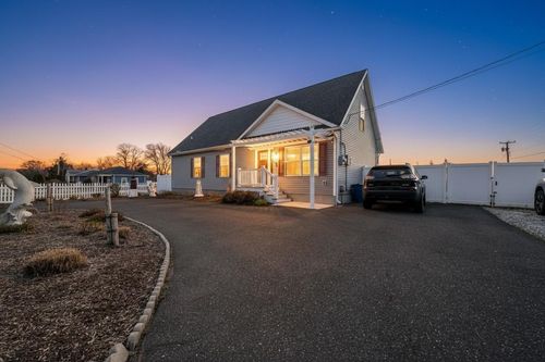 720 Town Bank Rd, North Cape May, NJ, 08204-4411 | Card Image