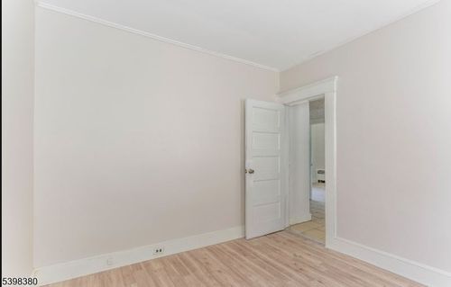 56 Llewellyn Ave, West Orange, NJ, 07052-5731 | Card Image