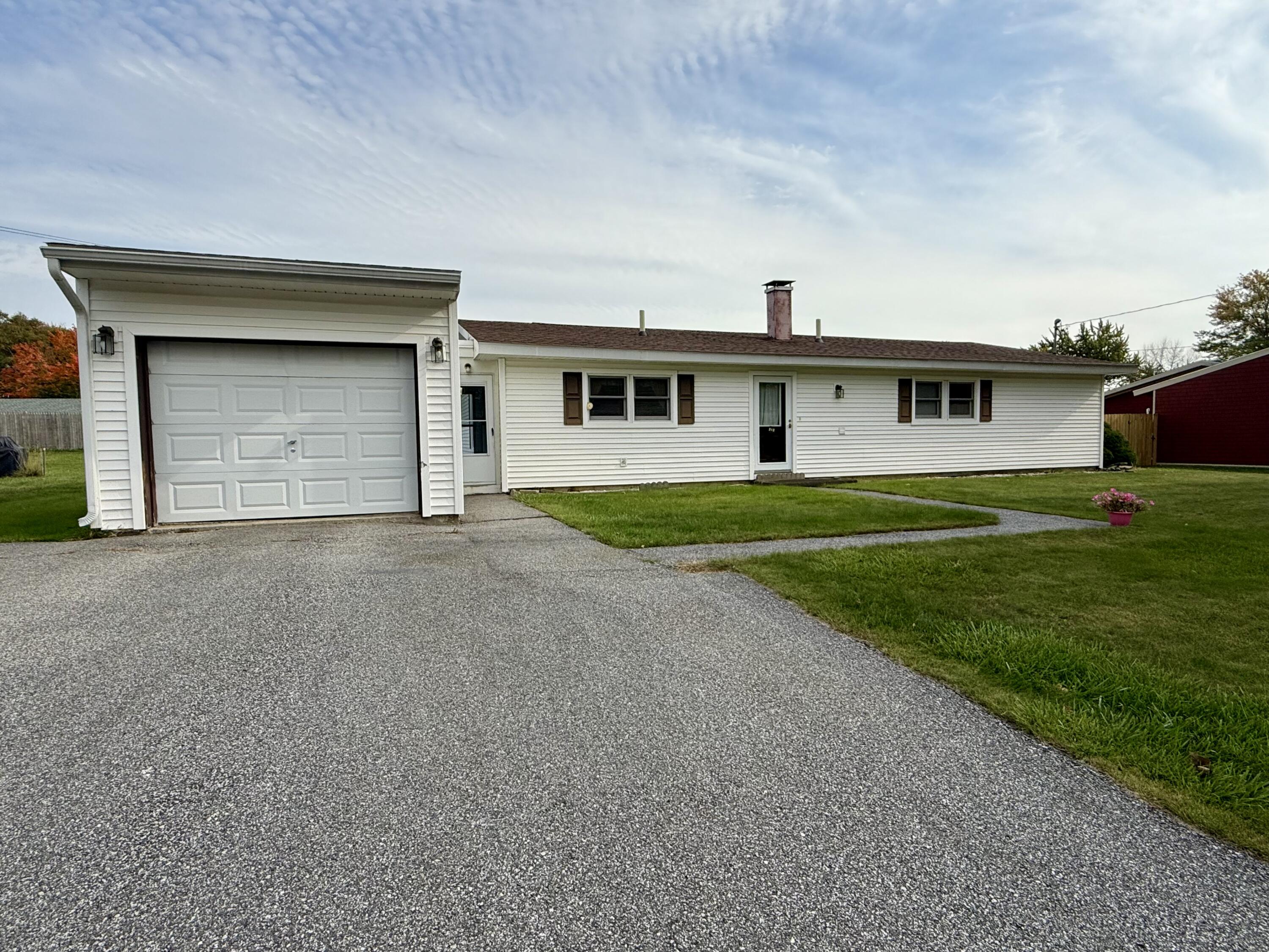 Randolph Dr, Bangor, ME 04401