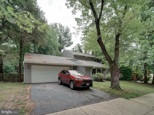 8610 Monmouth Dr, UPPER MARLBORO, MD, 20772-5106 | Card Image