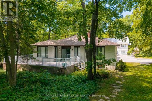 33 Forest Avenue, South Huron (Stephen), ON, N0M1T0 | Card Image