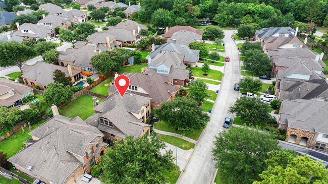 This home is location on a cut-de-sac. | Image 39