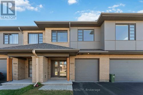 1052 Lunar Glow Cres, Manotick, ON, K4M0J9 | Card Image