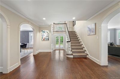 Entry Foyer | Image 3