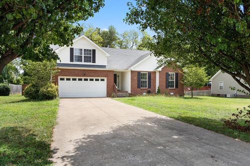 3868 Benjamin Dr, Clarksville, TN, 37040-5693 | Card Image