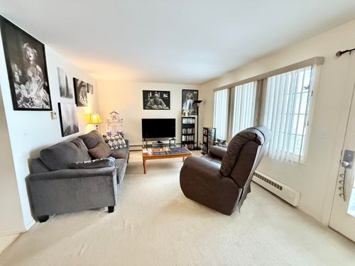 7 Alana Way, Plattsburgh, NY, 12903-4100 | Card Image